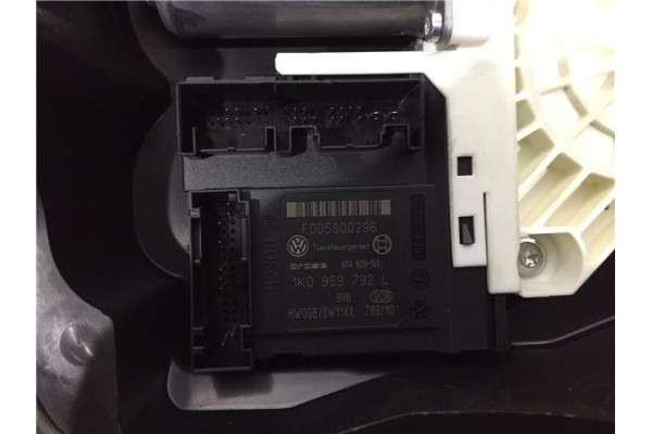 Recambio de mecanismo elevalunas delantero derecho para seat leon (1p1) 1.9 tdi referencia OEM IAM 1K0959792L  