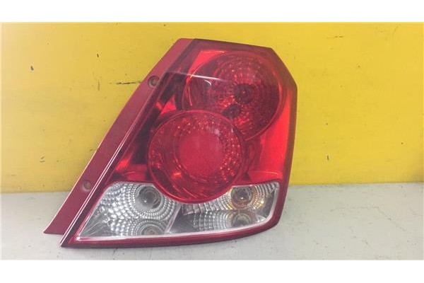 Recambio de piloto trasero derecho para chevrolet kalos 1.2 s (d/a) referencia OEM IAM 300267R  