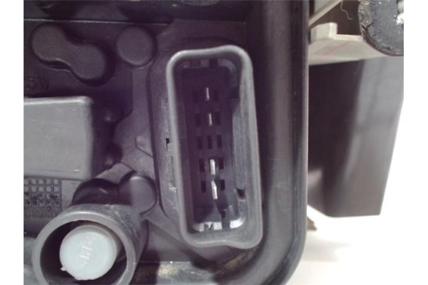 Recambio de piloto trasero derecho para renault megane iii berlina 5p 1.5 expression referencia OEM IAM   