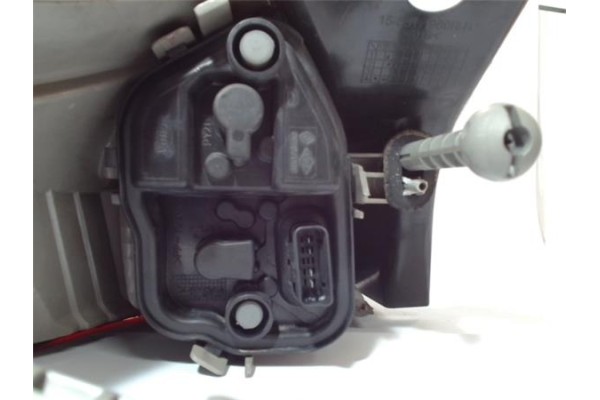 Recambio de piloto trasero derecho para renault megane iii berlina 5p 1.5 expression referencia OEM IAM   