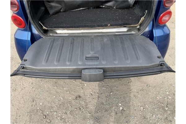 Recambio de porton trasero para smart fortwo coupe 1.0 fortwo coupe (52kw) referencia OEM IAM A4517420210  