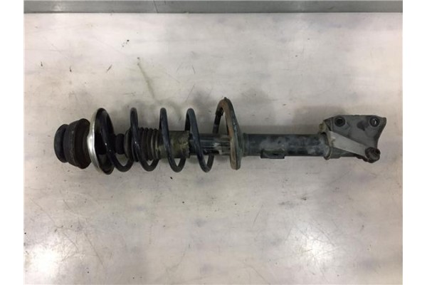 Recambio de amortiguador delantero derecho para dacia duster i 1.5 ambiance 4x2 referencia OEM IAM 543026656R  