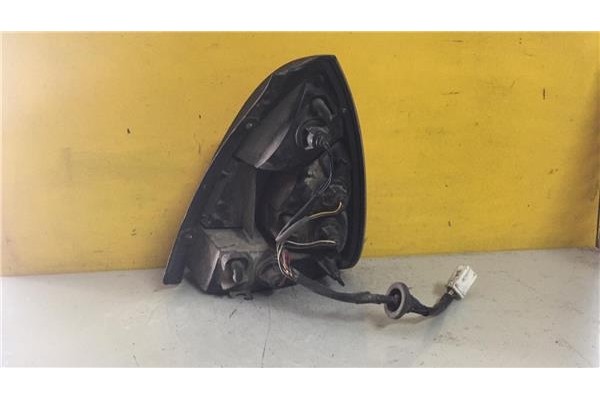 Recambio de piloto trasero izquierdo para daewoo nubira wagon 1.6 se (1999) referencia OEM IAM 0311000907  
