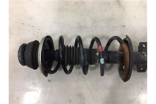 Recambio de amortiguador delantero derecho para dacia duster i 1.5 ambiance 4x2 referencia OEM IAM 543026656R  
