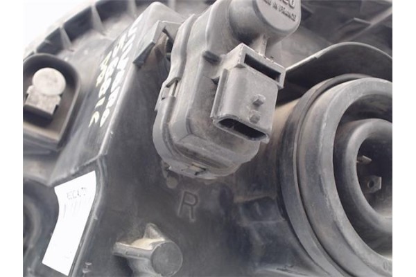 Recambio de faro delantero dcho para opel vivaro 1.9 dti referencia OEM IAM 4417556 93859830 