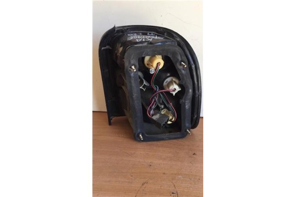 Recambio de piloto trasero izquierdo para kia sportage 2.0 básico (3-ptas.) referencia OEM IAM 9K08  