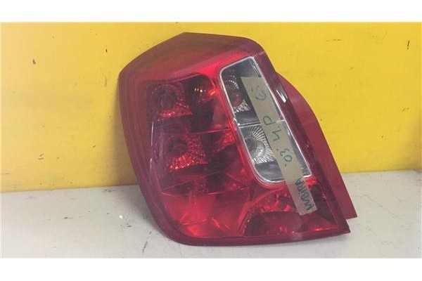 Recambio de piloto trasero izquierdo para chevrolet nubira berlina 1.6 se referencia OEM IAM 0311001929  