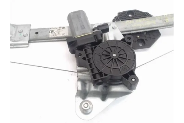 Recambio de mecanismo elevalunas delantero derecho para dacia sandero i 1.2 16v referencia OEM IAM 807209299R  