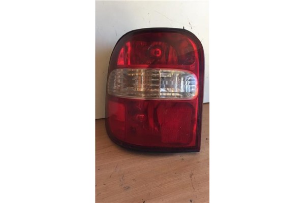 Recambio de piloto trasero izquierdo para kia sportage 2.0 básico (3-ptas.) referencia OEM IAM 9K08  