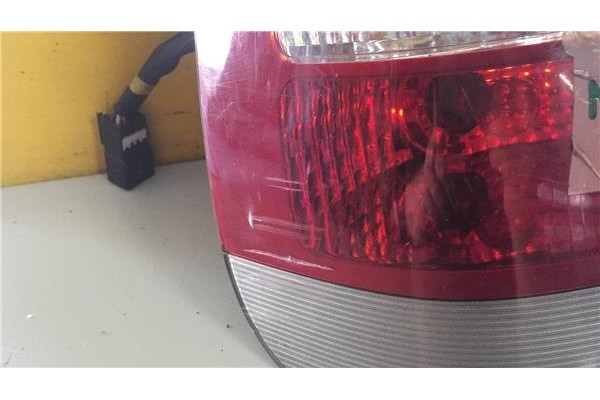 Recambio de piloto trasero izquierdo para daewoo nubira berlina 1.6 classic se referencia OEM IAM 0311001419  