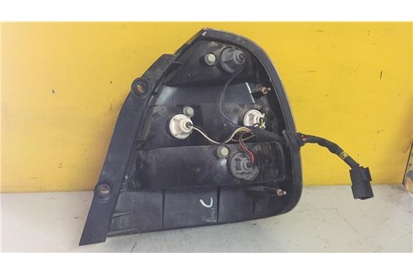 Recambio de piloto trasero izquierdo para daewoo nubira berlina 1.6 classic se referencia OEM IAM 0311001419  