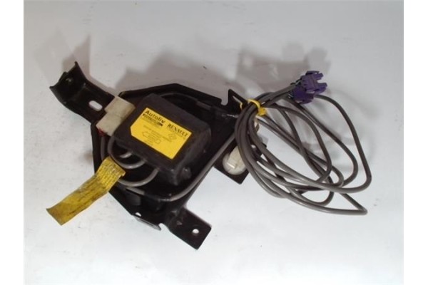 Recambio de centralita airbag para renault clio ii fase i (b/cb0) 1.2 16 v rt (b/cb05/w) referencia OEM IAM 7700839068G 55026190 Recambio de centralita airbag para renault clio ii fase i (b/cb0) 1.2 16 v rt (b/cb05/w) referencia OEM IAM 7700839068G 55026190