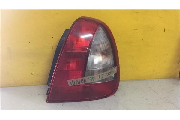 Recambio de piloto trasero derecho para daewoo nubira berlina 1.6 passion referencia OEM IAM 0311000732  