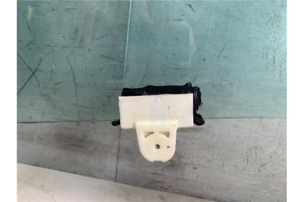 Recambio de luna puerta delantero derecha para nissan cabstar casbtar e referencia OEM IAM 80300MB400 80300MB40A 