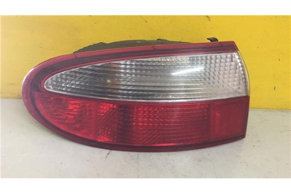 Recambio de piloto trasero izquierdo para daewoo lanos 1.4 cool referencia OEM IAM 033268L  