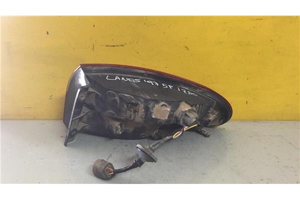Recambio de piloto trasero izquierdo para daewoo lanos 1.4 cool referencia OEM IAM 033268L  