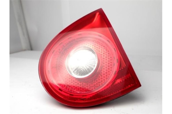 Recambio de piloto porton trasero derecho para volkswagen golf v berlina (1k1) 1.9 tdi referencia OEM IAM 1K6945094E  1K6945094J