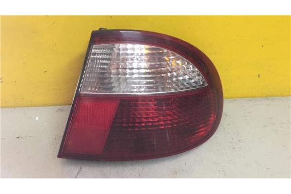 Recambio de piloto trasero derecho para daewoo lanos 1.4 cool referencia OEM IAM 034617R  