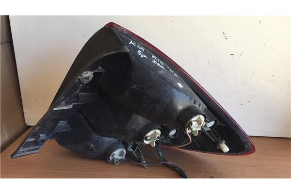 Recambio de piloto trasero izquierdo para kia rio (bc) 1.3 ls berlina (5-ptas.) referencia OEM IAM OK34A51140L  