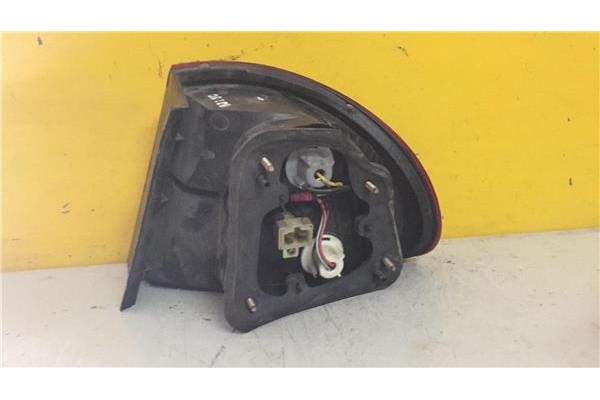 Recambio de piloto trasero izquierdo para daewoo lanos 1.4 cool referencia OEM IAM 034616L  