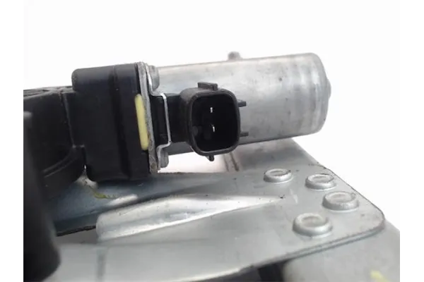Recambio de mecanismo elevalunas delantero derecho para dacia sandero i 1.2 16v referencia OEM IAM 807209299R  