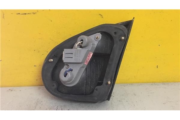 Recambio de piloto interior izquierdo para daewoo lanos 1.4 cool referencia OEM IAM 214627L  