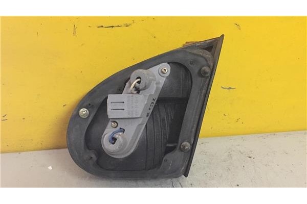 Recambio de piloto interior izquierdo para daewoo lanos 1.4 cool referencia OEM IAM 214627L  