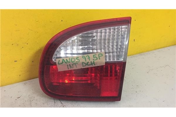 Recambio de piloto interior derecho para daewoo lanos 1.4 cool referencia OEM IAM 214646R  