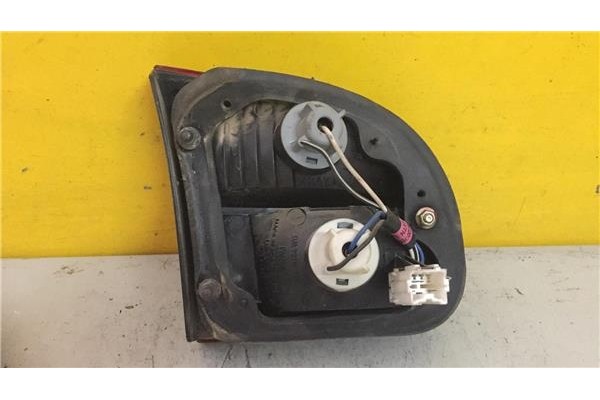 Recambio de piloto interior derecho para daewoo lanos 1.4 cool referencia OEM IAM 214646R  