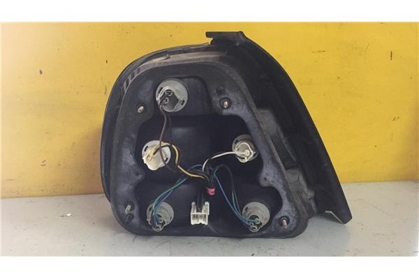 Recambio de piloto trasero derecho para daewoo leganza 2.0 cdx referencia OEM IAM 036577R  
