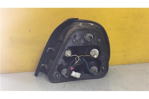 Recambio de piloto trasero izquierdo para daewoo leganza 2.0 exclusive referencia OEM IAM 036576L  