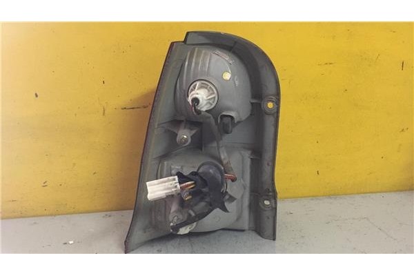 Recambio de piloto trasero derecho para daewoo nexia 1.5 acro referencia OEM IAM 0211000622  