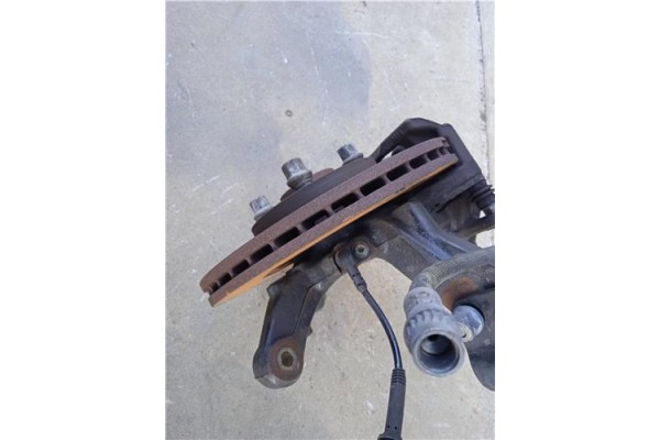 Recambio de mangueta delantero izquierda para renault zoe electrico referencia OEM IAM 400156124R  