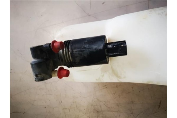 Recambio de deposito limpiaparabrisas para ford fiesta vi 1.4 referencia OEM IAM 8A6127B613  