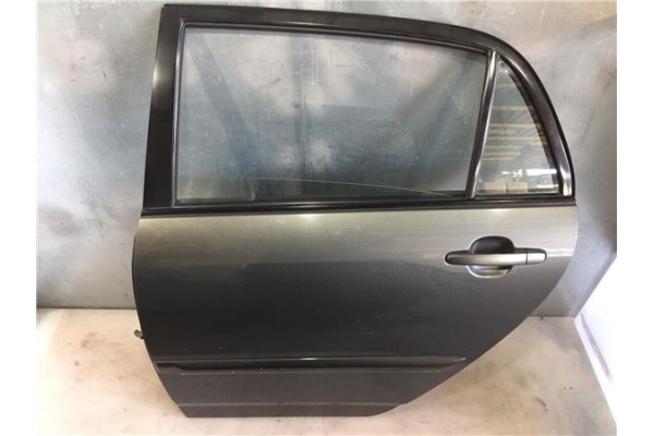 Recambio de puerta trasero izquierda para toyota corolla (e12) 2.0 d-4d referencia OEM IAM   
