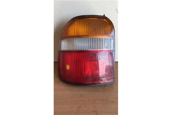 Recambio de piloto trasero izquierdo para kia sportage 2.0 básico (3-ptas.) referencia OEM IAM 9K08  