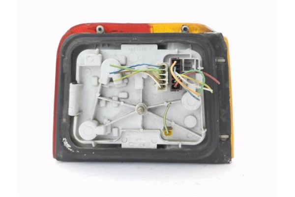 Recambio de piloto trasero izquierdo para peugeot 205 ii (20a/c) 1.1 referencia OEM IAM H89120  