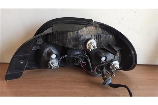 Recambio de piloto trasero izquierdo para kia sephia ii 1.5 ls referencia OEM IAM 0K20N51140L  
