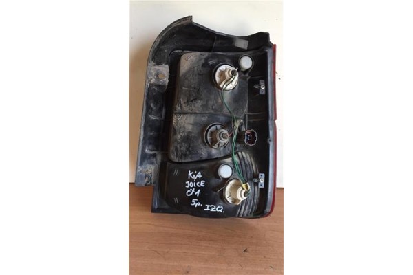 Recambio de piloto trasero izquierdo para kia joice 2.0 ls referencia OEM IAM 001220JH  