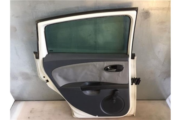 Recambio de puerta trasero izquierda para seat leon (1p1) 1.9 tdi referencia OEM IAM   