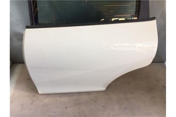 Recambio de puerta trasero izquierda para seat leon (1p1) 1.9 tdi referencia OEM IAM   