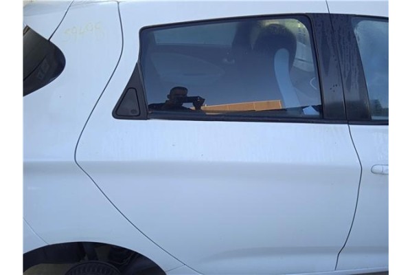 Recambio de puerta trasero derecha para renault zoe electrico referencia OEM IAM 821008742R  
