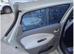 Recambio de puerta trasero izquierda para renault zoe electrico referencia OEM IAM 821011380R  