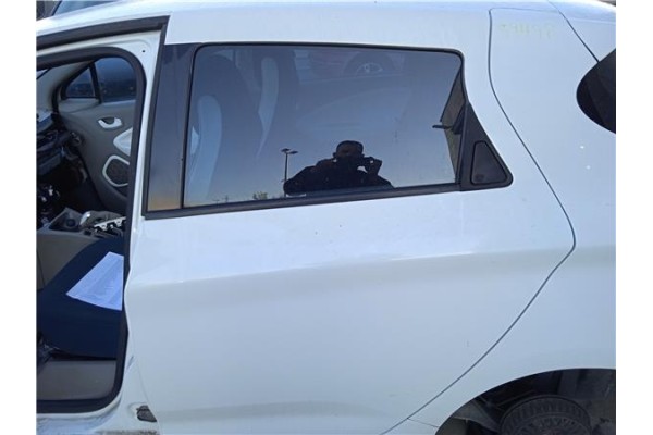 Recambio de puerta trasero izquierda para renault zoe electrico referencia OEM IAM 821011380R  