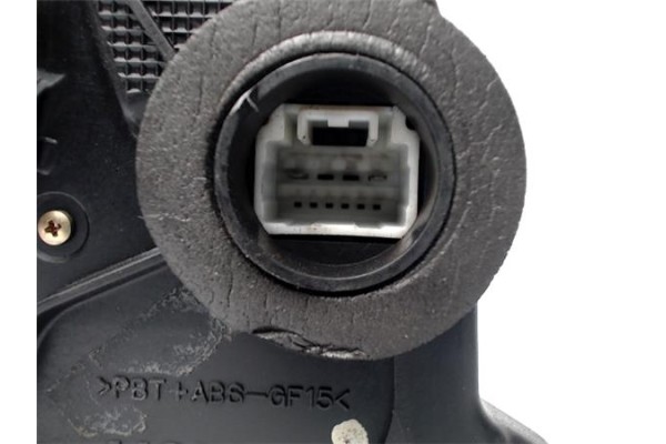 Recambio de cerradura puerta delantero derecha para toyota corolla verso (e12) 2.0 d4d referencia OEM IAM 6903002161  