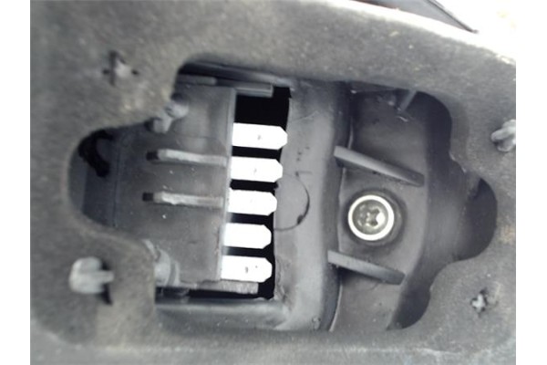 Recambio de piloto trasero izquierdo para opel corsa c 1.4 eco referencia OEM IAM 24457235 89307491 