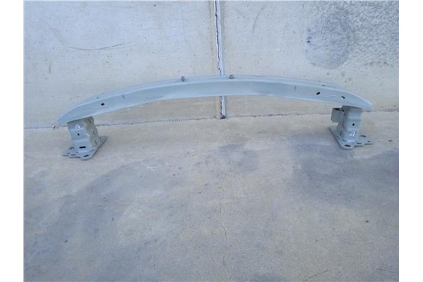 Recambio de refuerzo paragolpes para renault zoe electrico referencia OEM IAM 620937872R  