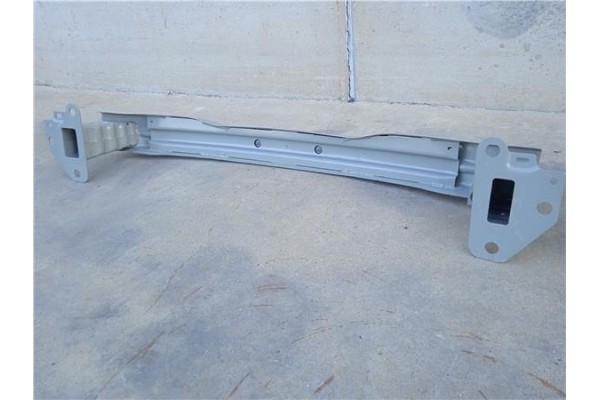 Recambio de refuerzo paragolpes para renault zoe electrico referencia OEM IAM 620937872R  