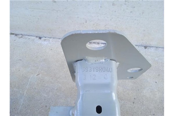 Recambio de refuerzo paragolpes para renault zoe electrico referencia OEM IAM 620937872R  
