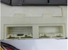 Recambio de caja fusibles/rele para renault clio ii fase i (b/cb0) referencia OEM IAM 8200031555  